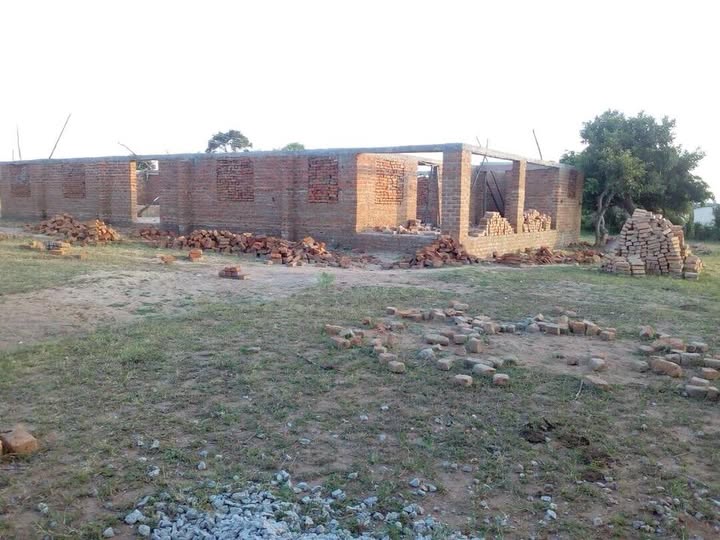 518348569_10238866210456028_8071470363464692714_n